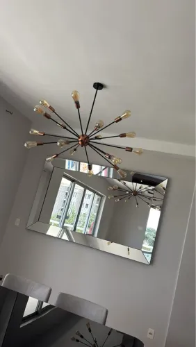 Espelho e lustre 