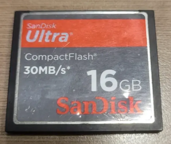 Cartão CompactFlash SanDisk Ultra 16GB 30MB/s