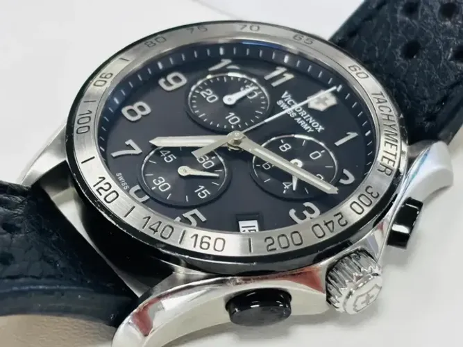 Relógio Victorinox Suíço Saphira Chrono Classic 41mm Usado (Usado)