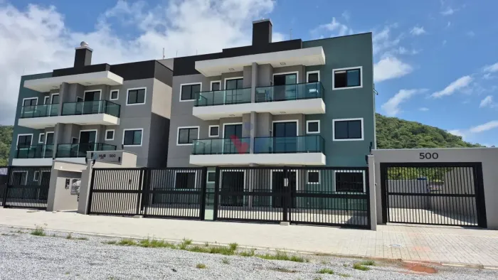 Apartamento a venda em Matinhos/ Caiobá 2 Quartos Próximo à Praia Ideal para Investir ou V