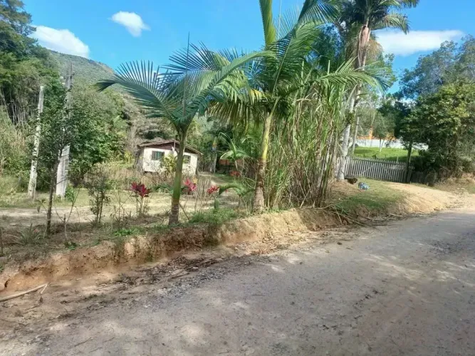 Sítio para venda possui 4 mil metros quadrados em Santo Amaro da Imperatriz - SC