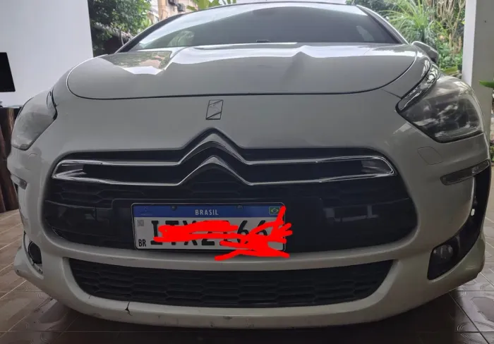 Citroen DS5 1.6 Turbo 16V 5P Aut. 2013