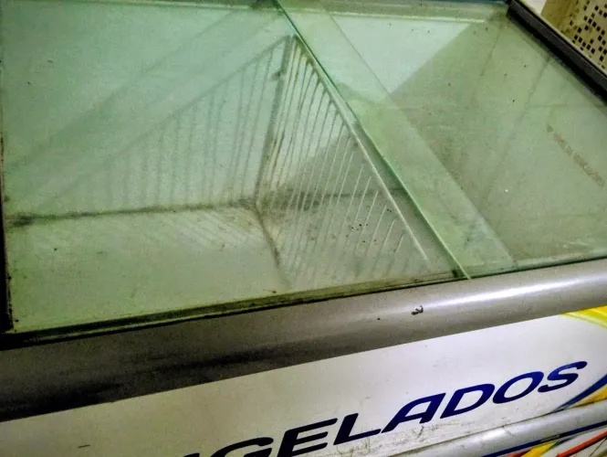 Vende-se freezer ilha 