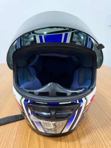 Capacete suomy número 56/58