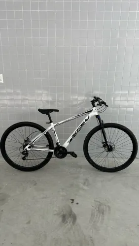 Bicicleta aro 29 krw