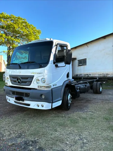 Accelo 815 2012