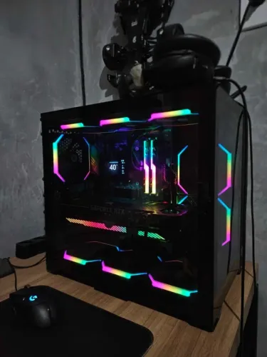Gabinete Lian Li x Redragon O11 Mini
