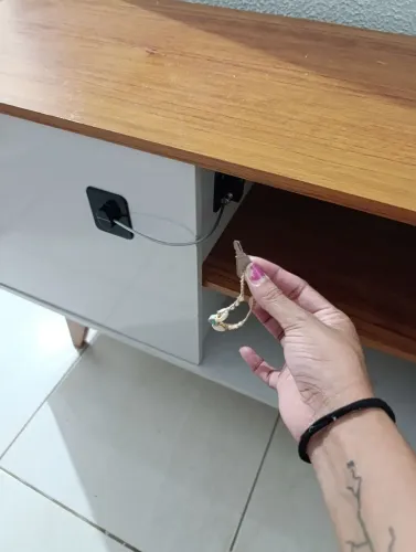 Vendo Rack, motivo mudança, entrar em contato pelo whats *