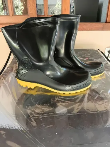 Bota de borracha tam 46 nunca usada