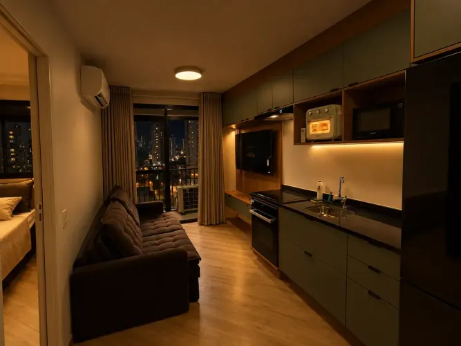 Apartamento 01 quarto e sala com varanda Pinheiros a 3 min do metrô Faria Lima