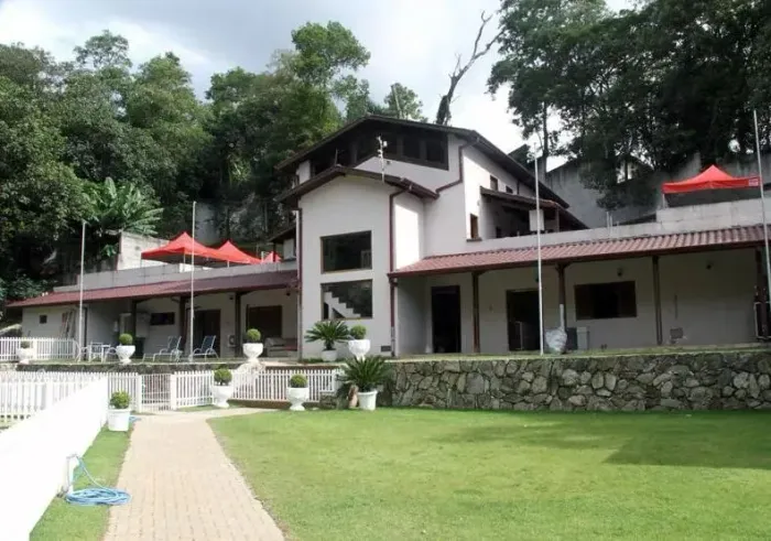 Casa com 2 dormitórios à venda, 850 m² por R$ 2.600.000,00 - Granja Viana - Embu das Artes