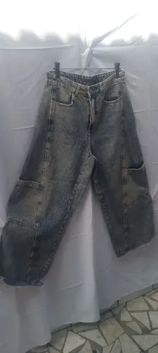 Roupas semi nova