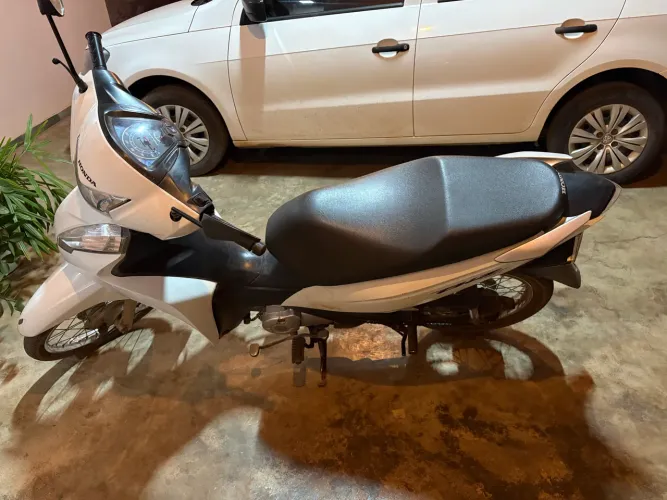 Honda Biz 110i 2020 - Bem Conservada | R$ 12.000