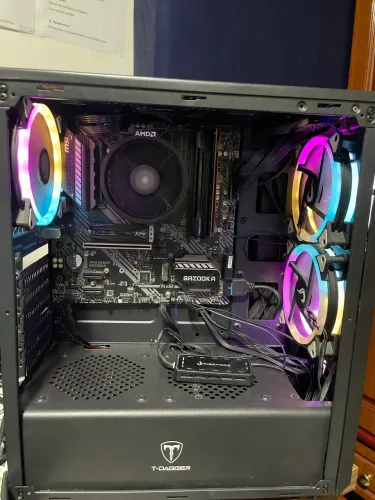 Ryzen 7 5700G | B550 MSI Bazooka | 16 GB RGB | SSD NVMe XPG S70 Blade | Excelente estado