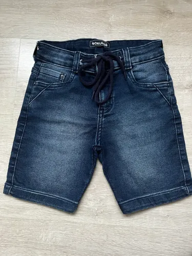 Bermuda jeans com elastano tamanho 4