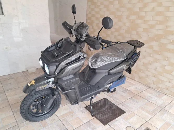 Scooter Elétrica modelo Tank (2026)