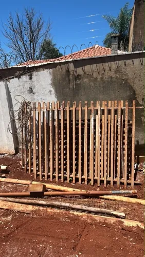 Portão de ferro antigo 