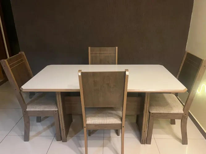 Mesa vende-se