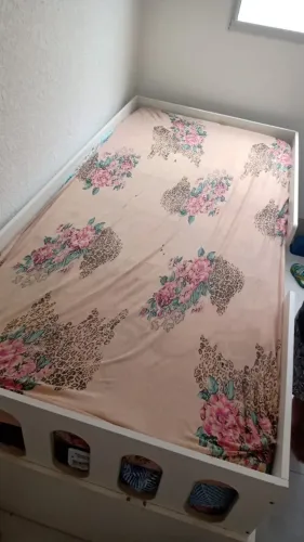 cama infantil de madeira
