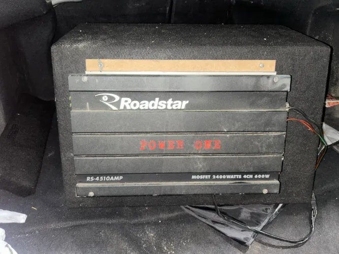 Módulo Roadstar Power One, modelo RS-4510AMP