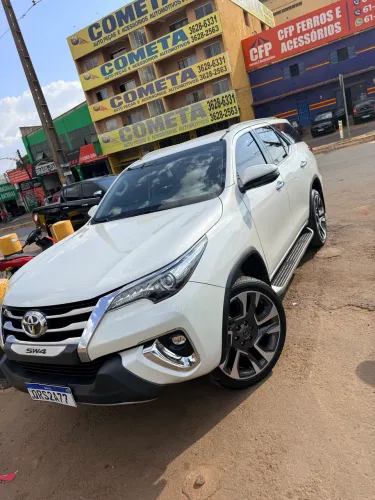 Toyota Hilux SW4 SRX Diamo. 4X4 2.8 TB DIE AUT 2020