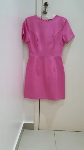 Vestido lança perfume