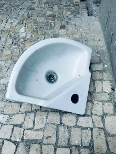Vendo pia para banheiro