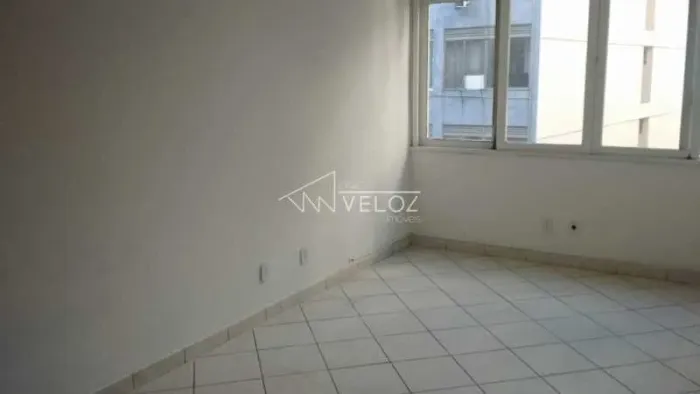 Sala - / Comercial / Centro