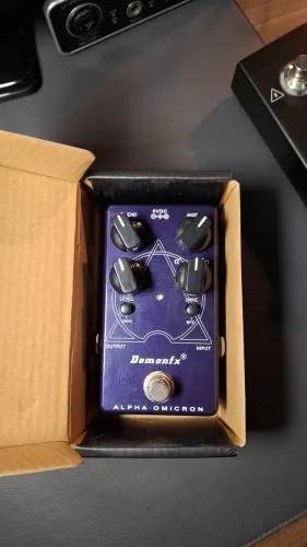 Pedal DemonFx Alpha Omicron (Baixo)