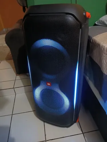 JBL 710