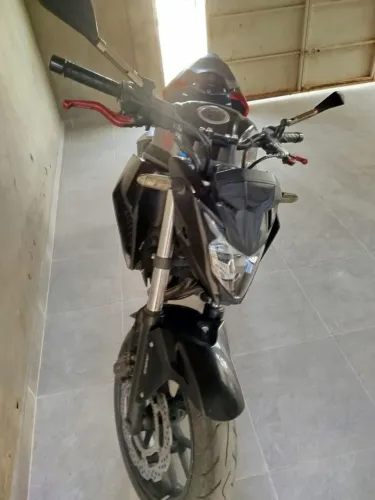 Moto toda revisada e em dias.