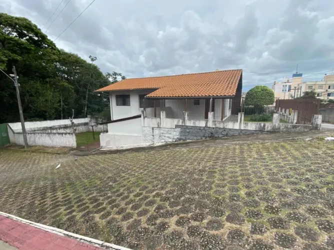 Casa com 3 quartos à venda em Florianópolis/SC!
