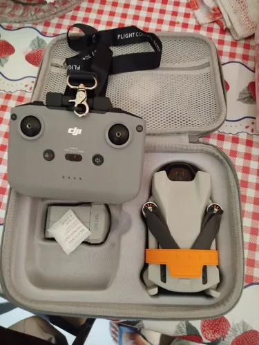drone DJI mini 3