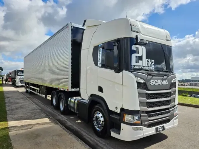 Scania R450 6x2 Ano 21 Euro 5 Painel TFT Aut + Baú 2 Eixos Nostra Ano 26 0km 30plt c/pneus
