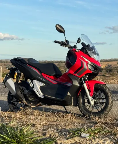 HONDA ADV 150 em perfeito estado 9.000km