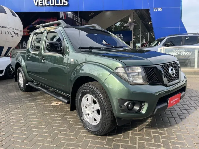 Nissan Frontier SV AT. CD 4X4 2.5 TB Dies. Aut. 2016