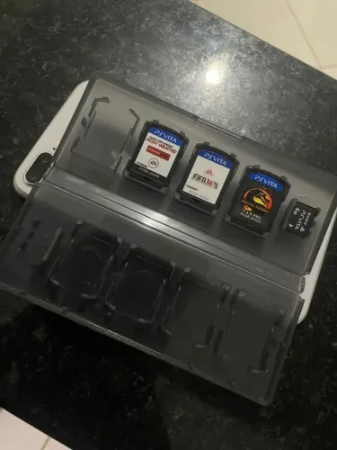 Kit PS Vita Original | NFS Most Wanted + Mortal Kombat + FIFA 14 + Cartão 4GB
