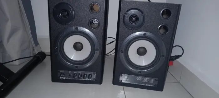 Monitor Beringer MS40 (caixa ativa e passiva)