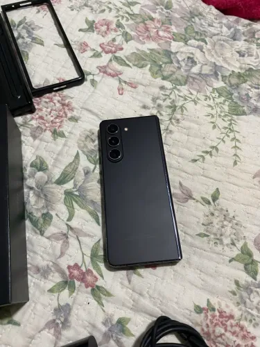Samsung Z Fold 5