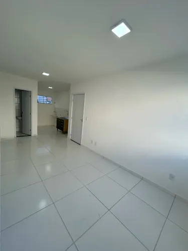 Apto 2 Qts em Candeias/Universidade - Condomínio com Lazer Completo