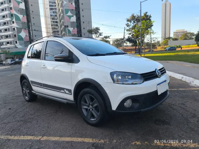 Volkswagen Crossfox 1.6 MI Total Flex 8V 5P 2012