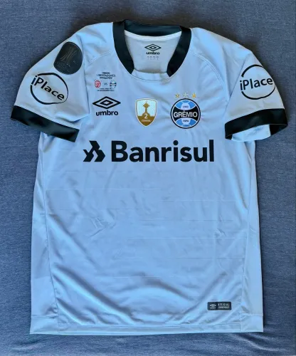 Camisa Grêmio 2017 Autografada por Geromel, Celeste da final da libertadores 2017