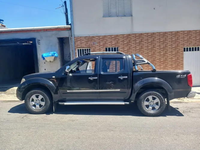 Nissan Frontier XE CD 4X4 2.5 TB Diesel 2013