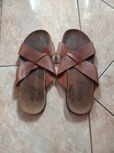 Chinelo de couro