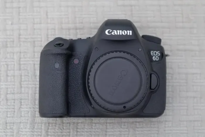 Canon Full Frame EOS 6D (corpo) + Acessórios
