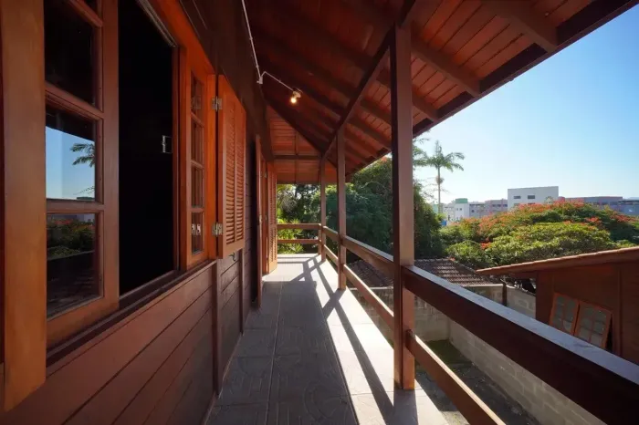 Casa para Alugar na Praia Comprida | Condomínio Fechado | Vista Mar