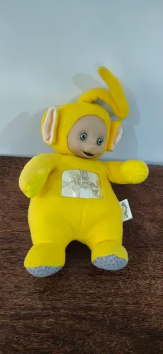 Boneco Pelúcia Teletubbies Laa-Laa  Anos 90 Original Com Som