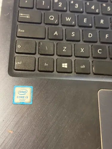 Notebook ASUS VivoBook 15 - Intel Core i3 | 1TB HD | Excelente Estado