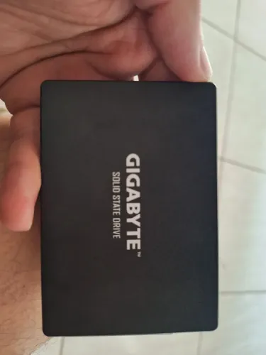 SSD 256GB da Gigabyte <br>https://www.gigabyte.com<br>GIGABYTE SSD 256GB - GIGABYTE Brazil
