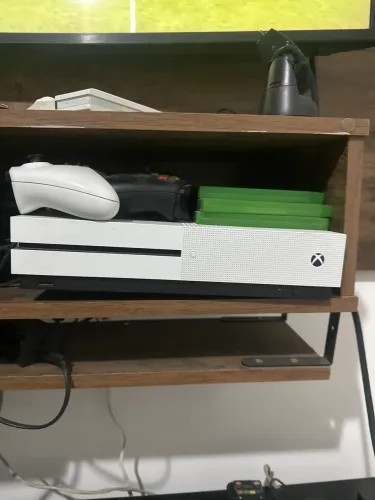 Xbox one com 2 controles